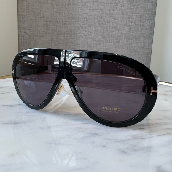 New! Authentic Tom Ford Oversized Pilot Sunglasses. - Picture 10 of 14